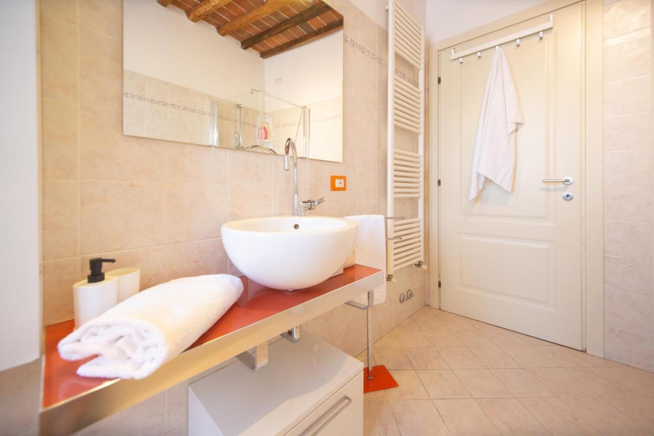 Serena Apartment, Cosy Close Center Town Lucca Dış mekan fotoğraf