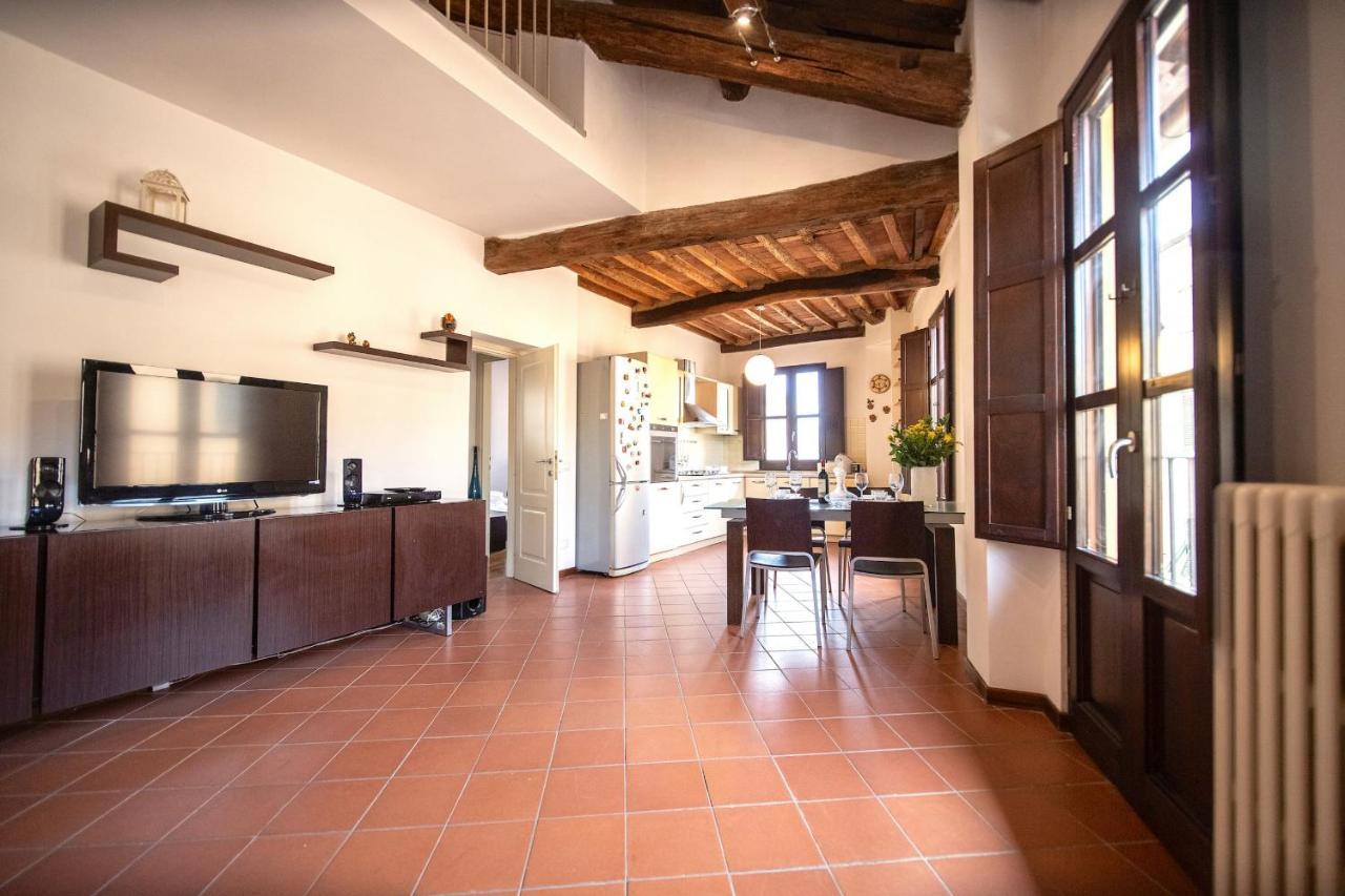 Serena Apartment, Cosy Close Center Town Lucca Dış mekan fotoğraf